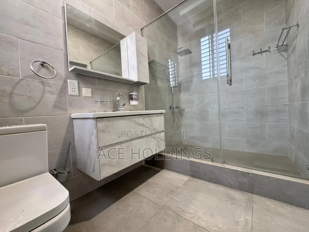 4bdrm House in West Trasacco, School Junction for sale