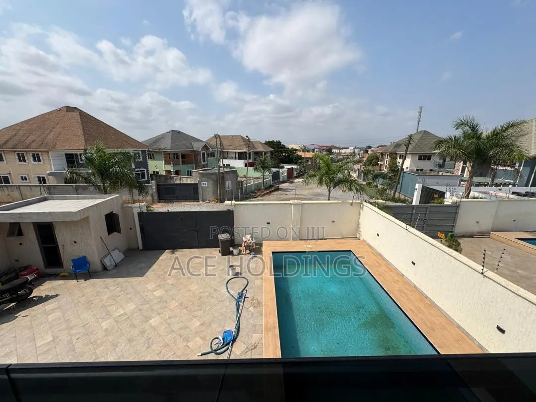 4bdrm House in West Trasacco, School Junction for sale