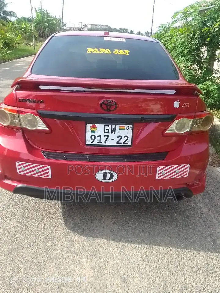 Toyota Corolla 2016 Red