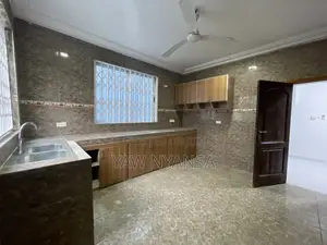 6bdrm House in Bn Estate, Kwabenya for rent