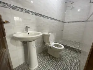 6bdrm House in Bn Estate, Kwabenya for rent