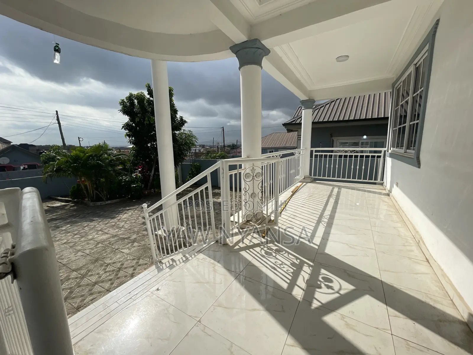 6bdrm House in Bn Estate, Kwabenya for rent