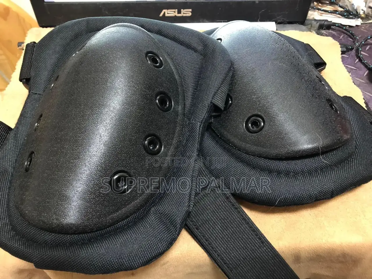 Motorcycle Knee Guards – Hard Shell Protective Knee Pads for Riding