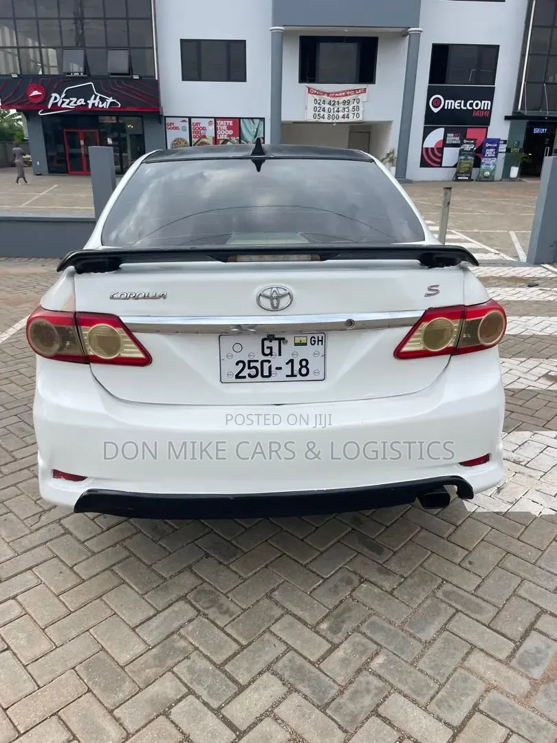 Toyota Corolla 2012 White