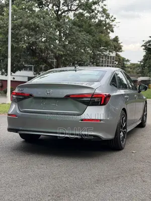 Honda Civic LX CVT 2025 Silver