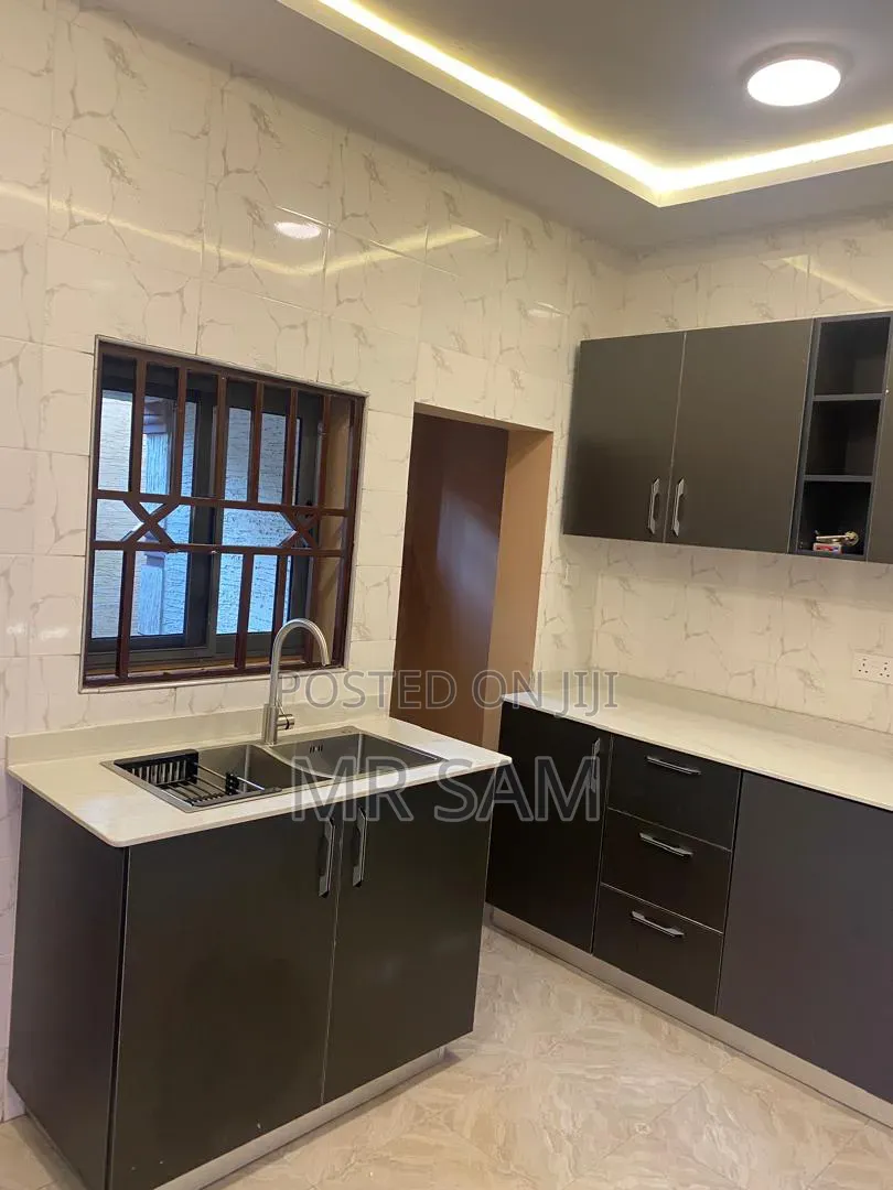 2bdrm Apartment in Ayibwe Twon, West Hills Mall Area for rent