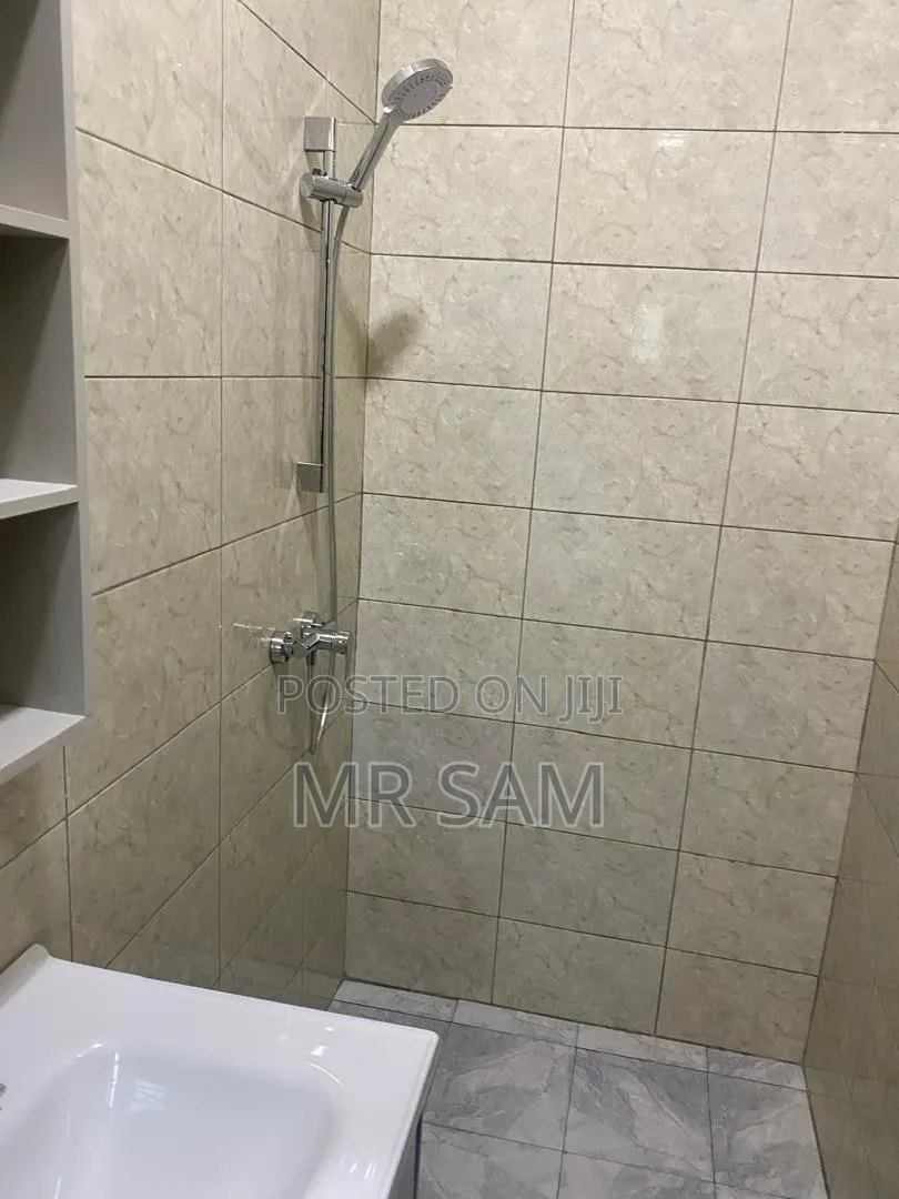 2bdrm Apartment in Ayibwe Twon, West Hills Mall Area for rent