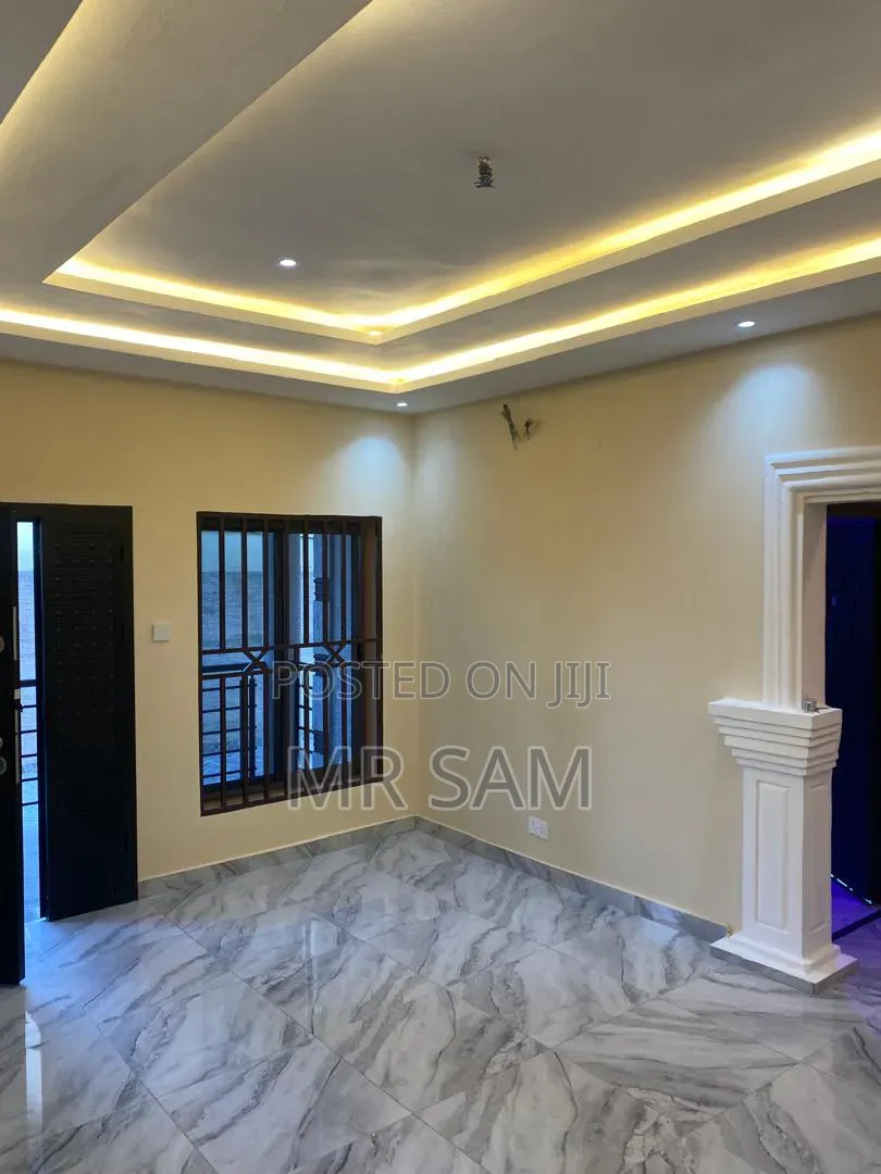 2bdrm Apartment in Ayibwe Twon, West Hills Mall Area for rent
