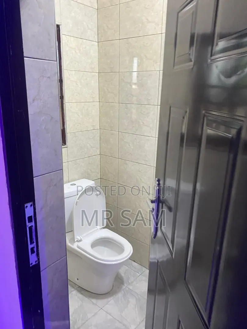 2bdrm Apartment in Ayibwe Twon, West Hills Mall Area for rent