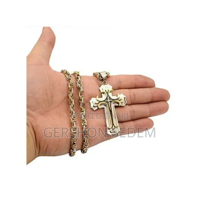 Men’s High-Quality Cross Pendant Necklace