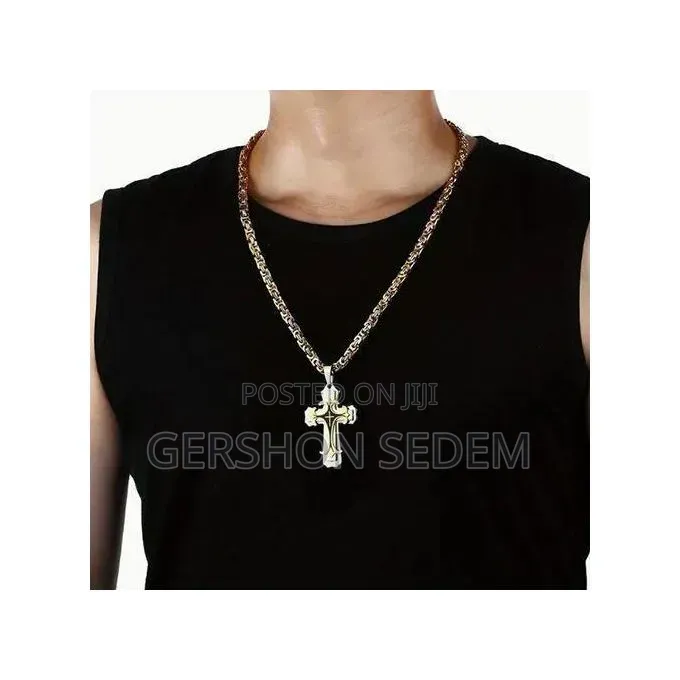 Men’s High-Quality Cross Pendant Necklace