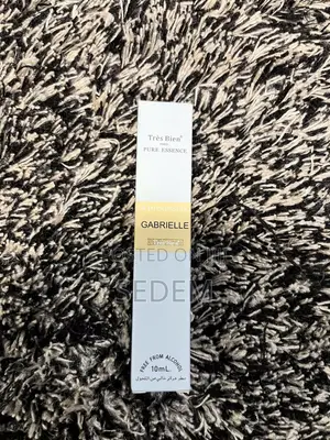 Exclusive Très Bien Premium Perfume Collection (10ml) – Rare Fragrance