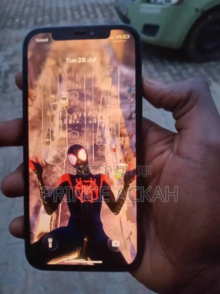 Apple iPhone 12 64 GB Black