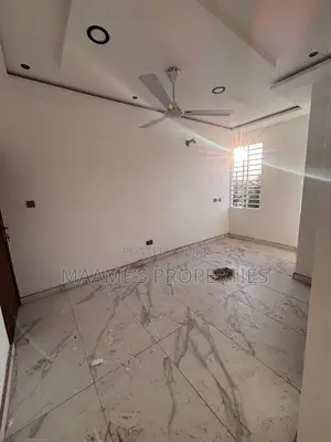 3bdrm Duplex in Adjiriganor for sale
