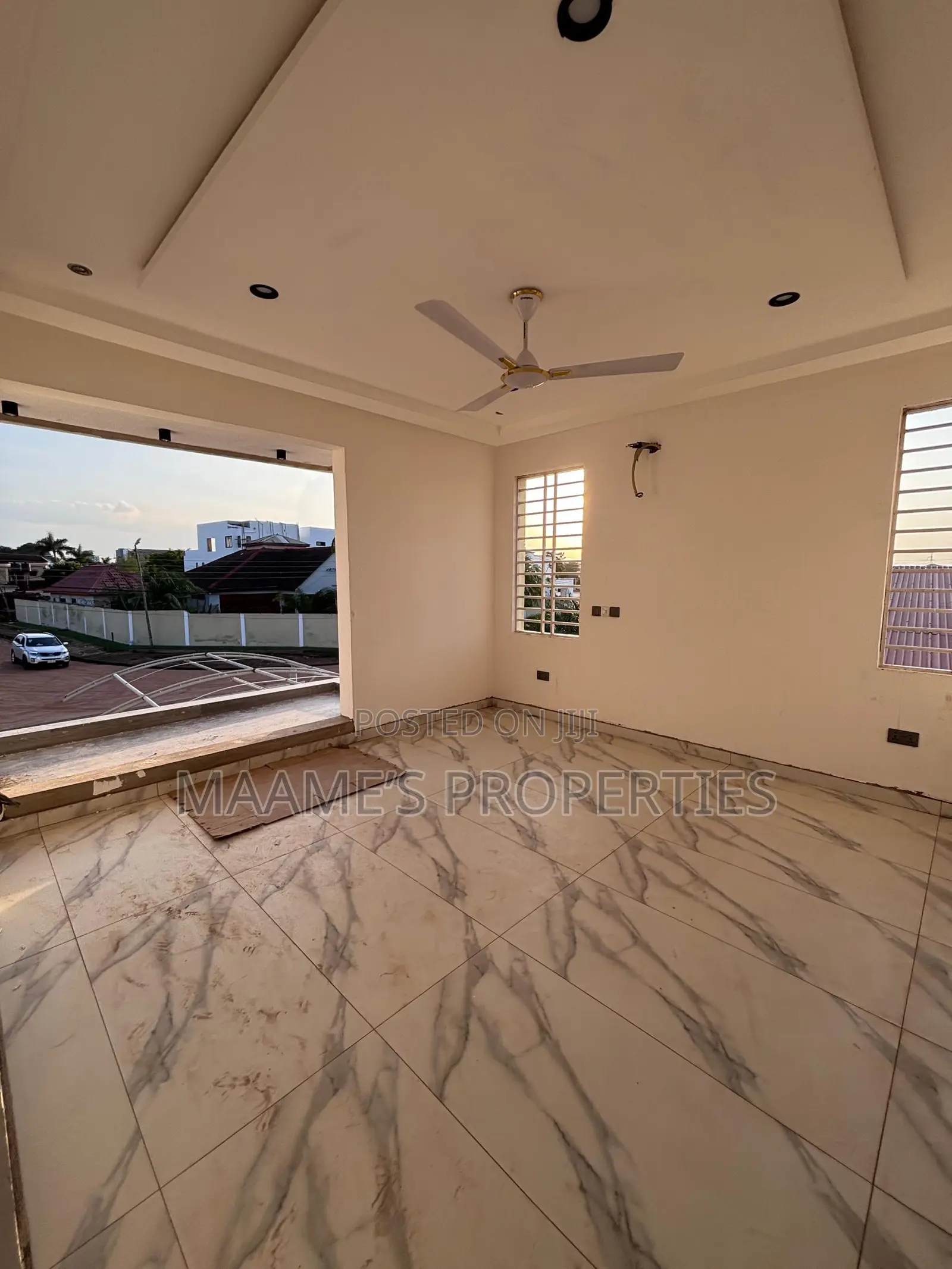 3bdrm Duplex in Adjiriganor for sale