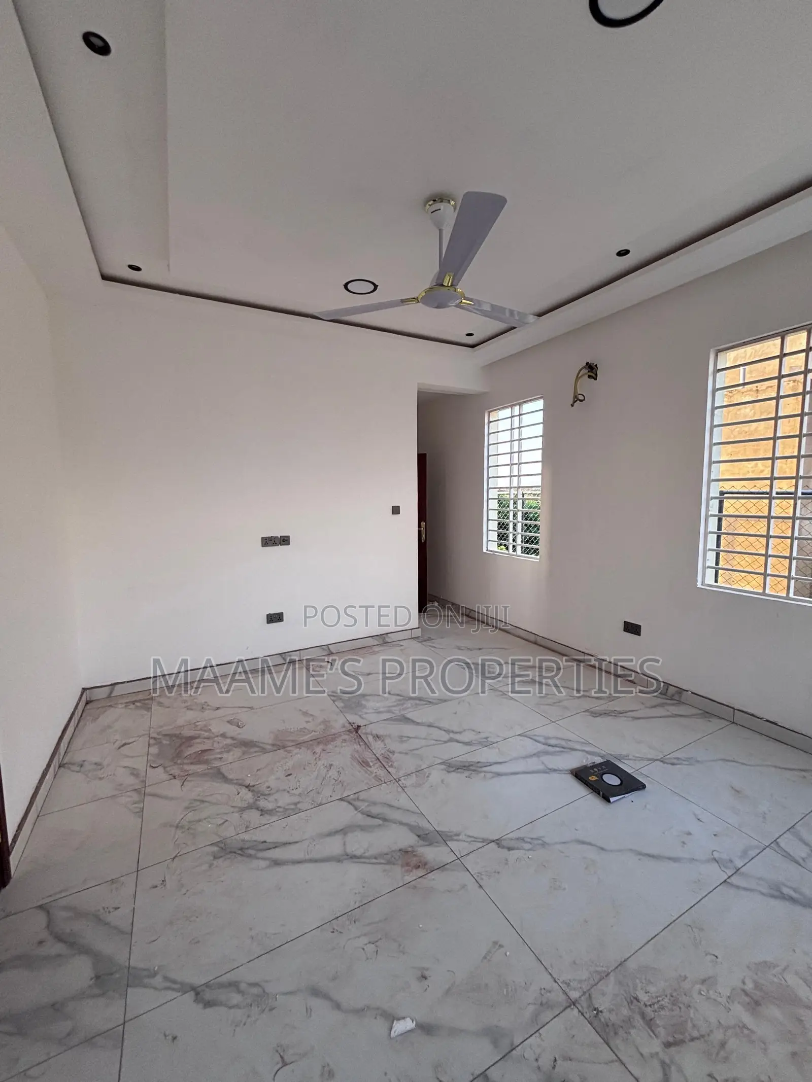 3bdrm Duplex in Adjiriganor for sale