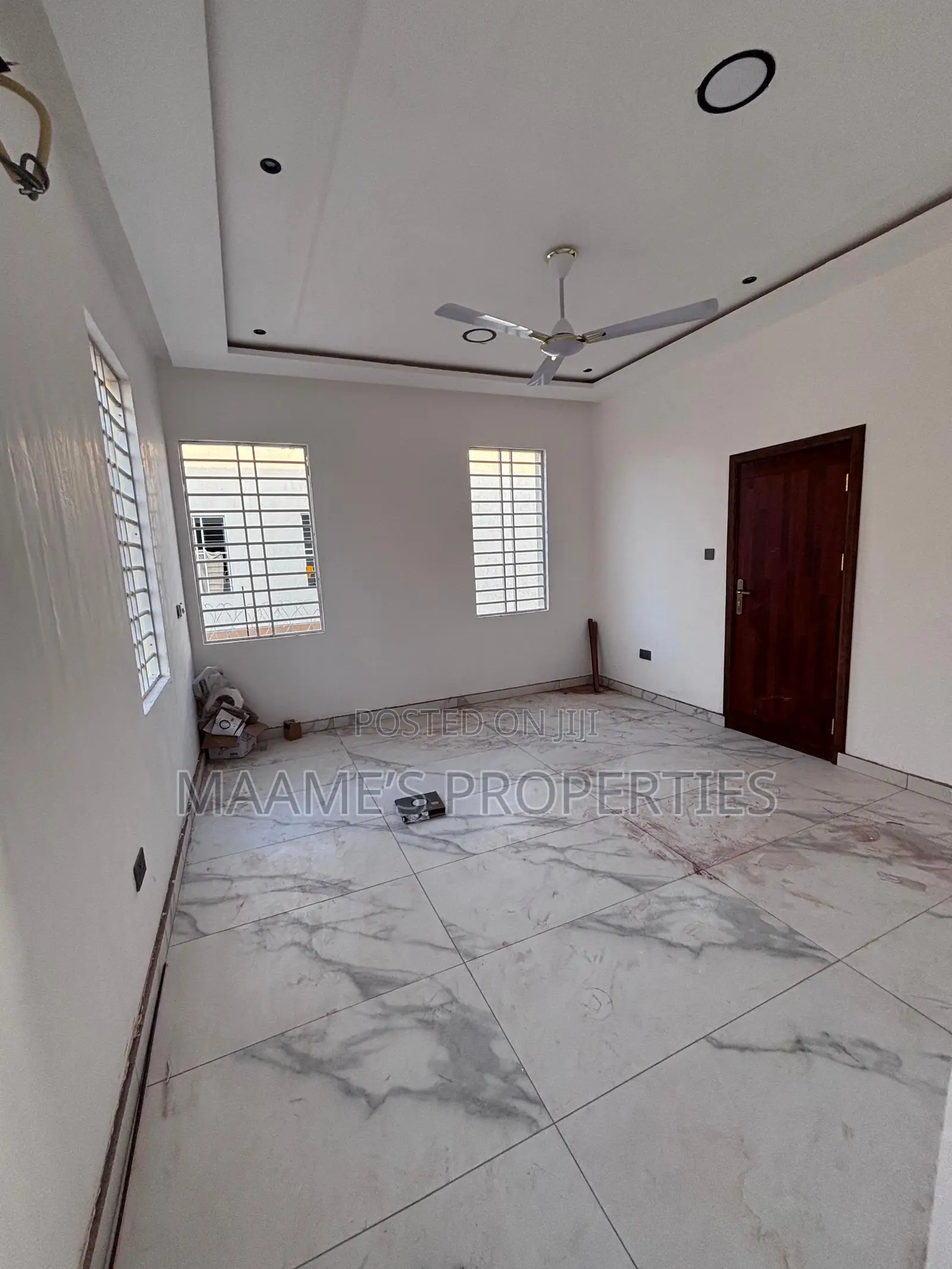 3bdrm Duplex in Adjiriganor for sale