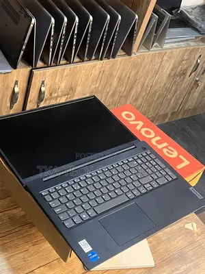 Laptop Lenovo V15 16GB Intel Core i5 SSD 512GB