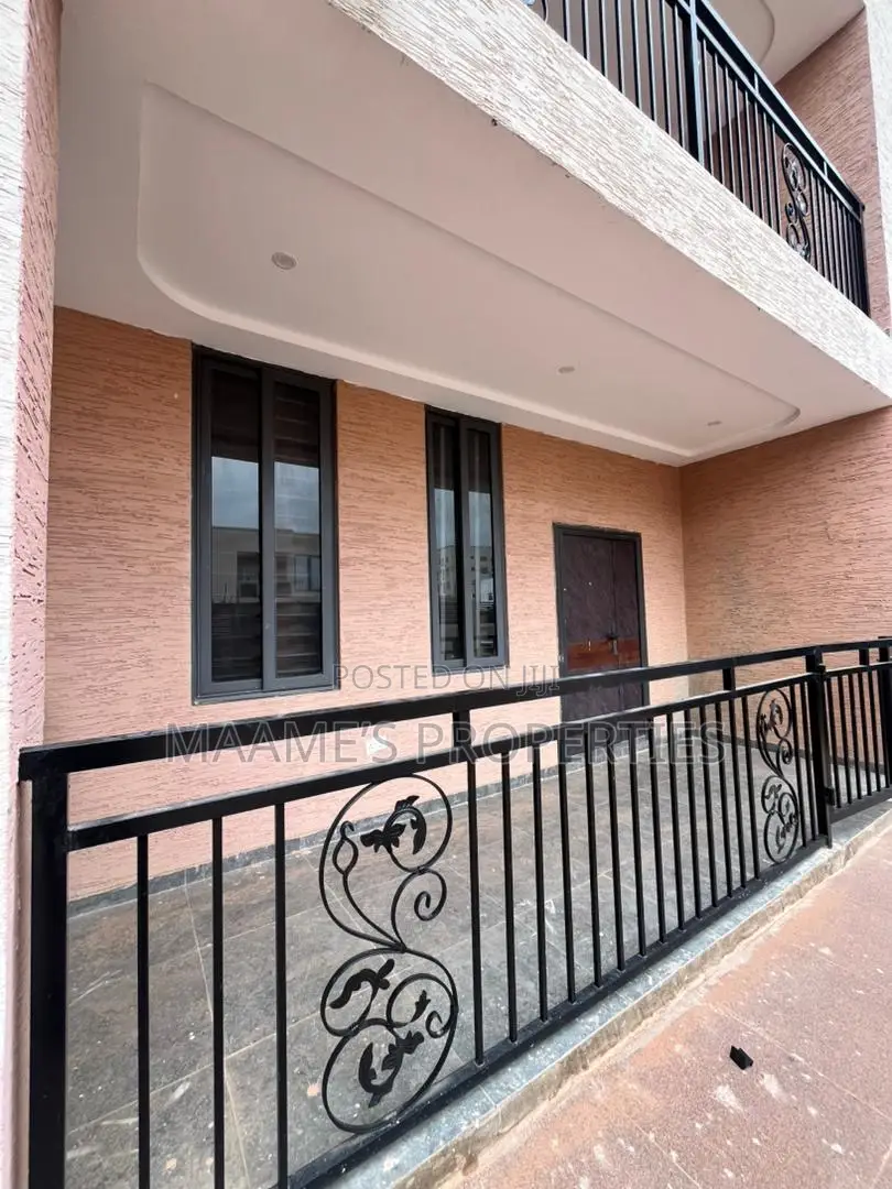 2bdrm Apartment in Adjiriganor for rent