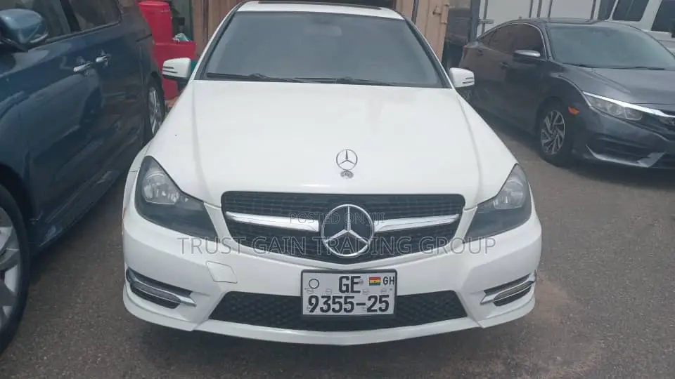 Mercedes-Benz C250 2014 White