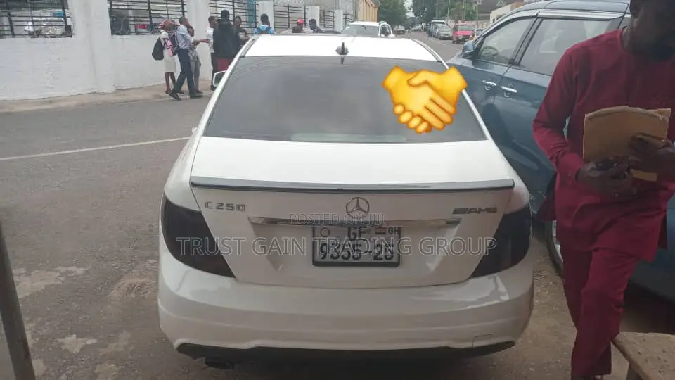Mercedes-Benz C250 2014 White