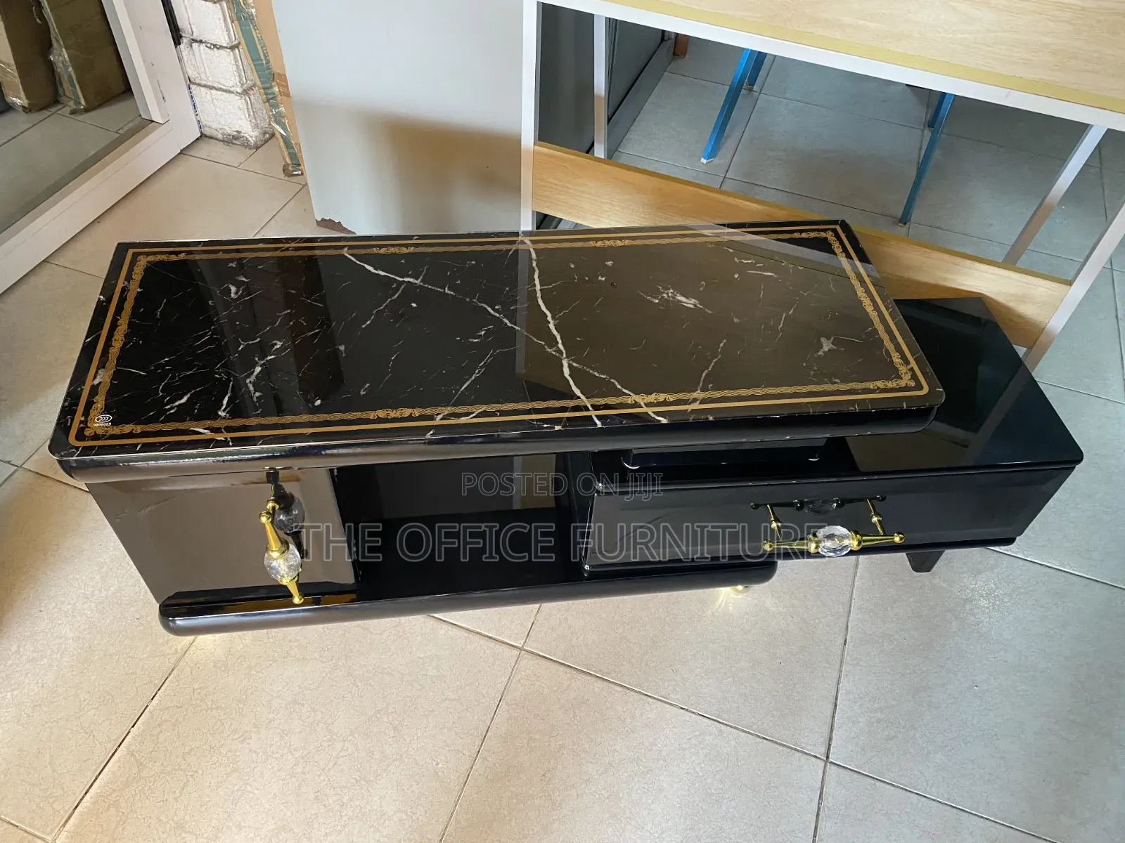 TV Stand (32") Black