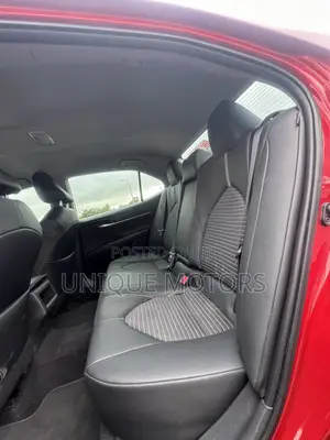 Toyota Camry SE 2021 Red