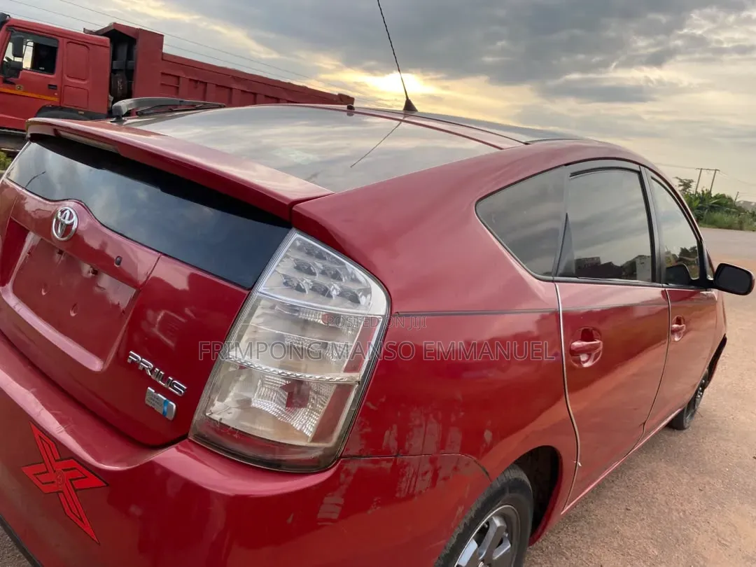 Toyota Prius 2006 Red