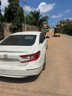 Honda Accord Touring 2018 White