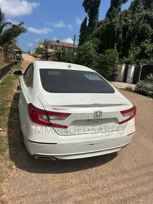 Honda Accord Touring 2018 White