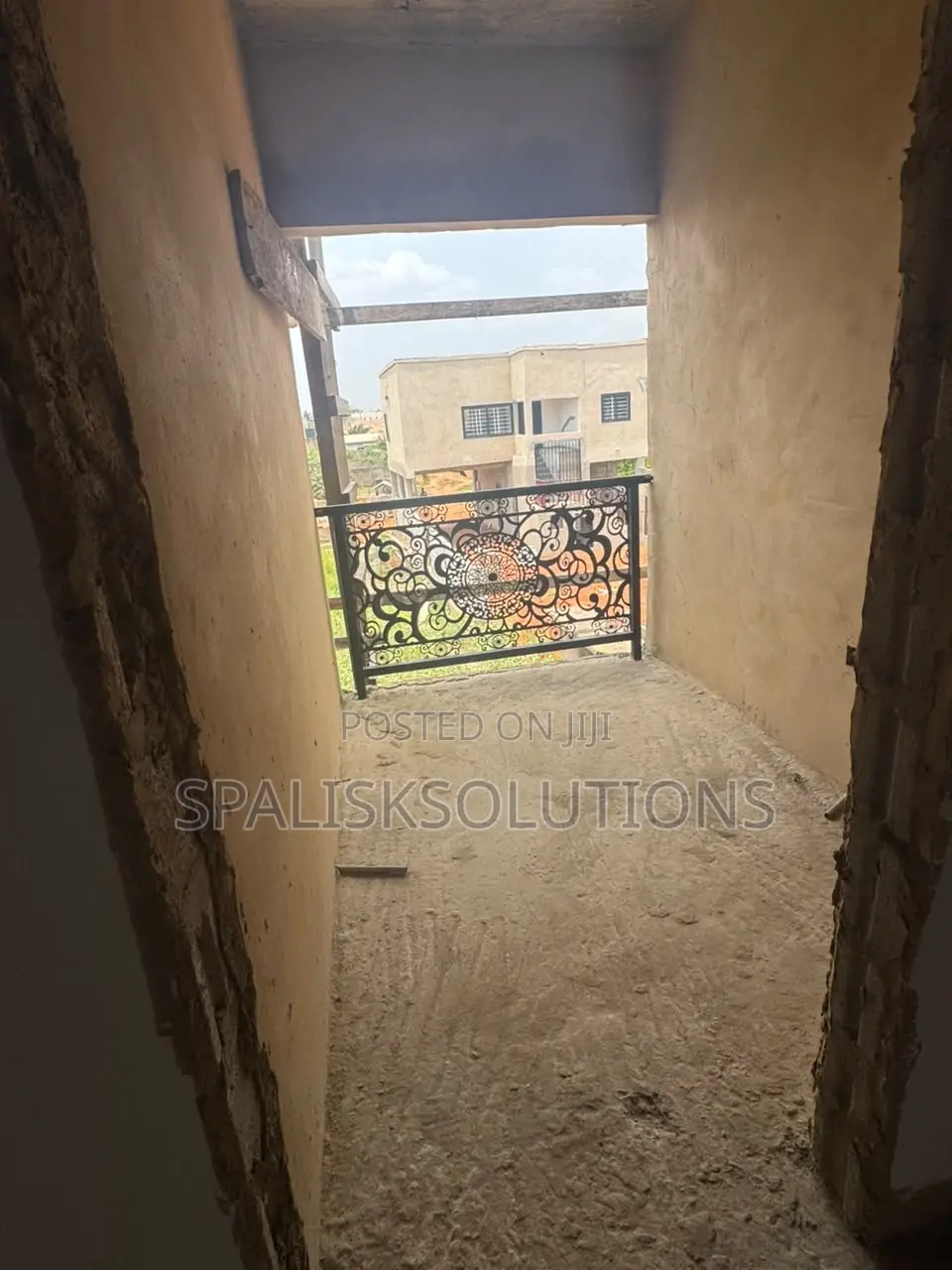 Furnished 4bdrm House in Lake Side Estate for sale