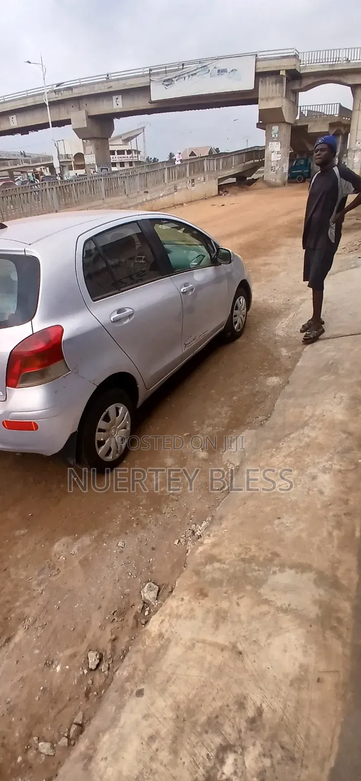 Toyota Vitz 1.3 AWD 5dr 2010 Silver
