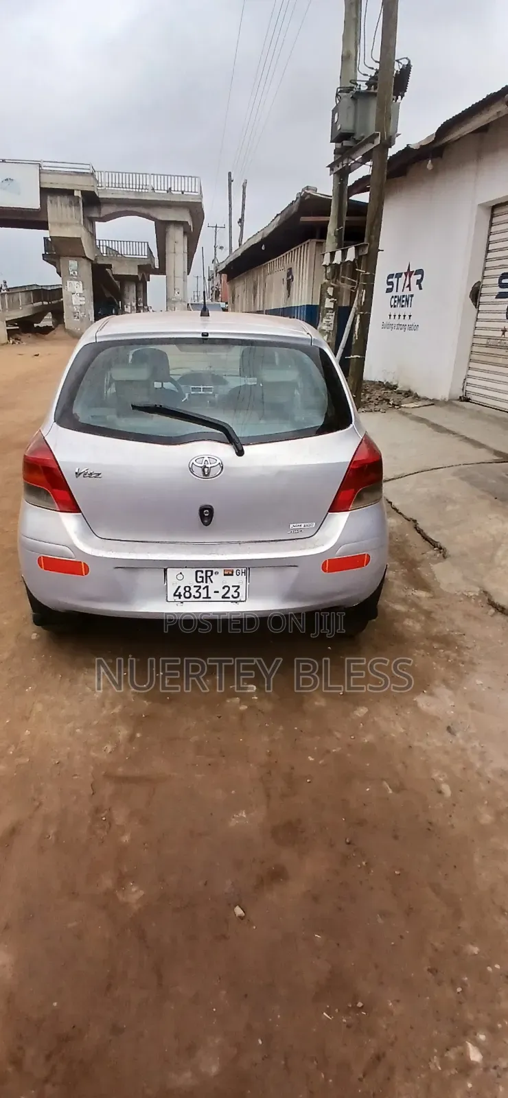 Toyota Vitz 1.3 AWD 5dr 2010 Silver