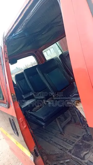 Toyota HiAce 2004 Orange