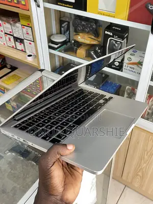 Laptop Apple MacBook Pro 2015 8GB Intel Core i5 SSD 128GB