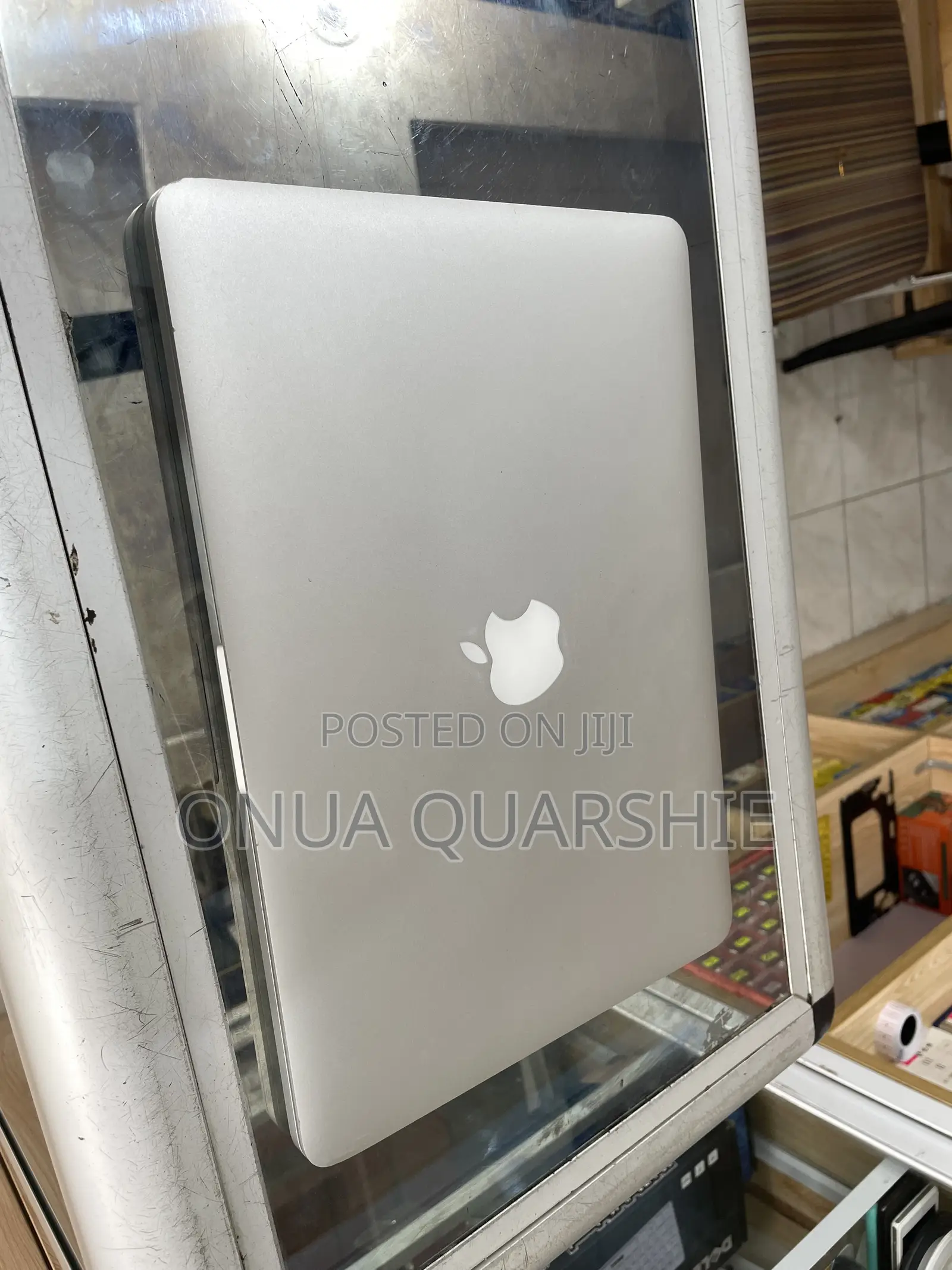 Laptop Apple MacBook Pro 2015 8GB Intel Core i5 SSD 128GB