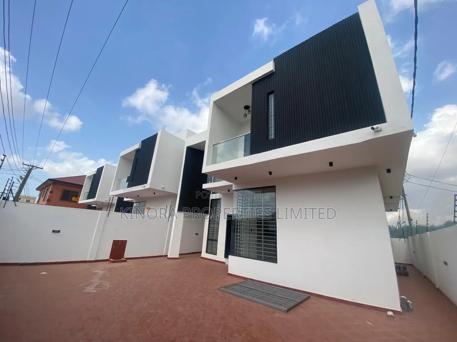 4bdrm Duplex in Spintex for rent