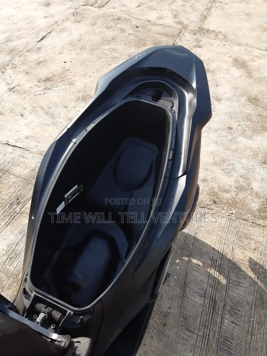 Honda 2023 Black