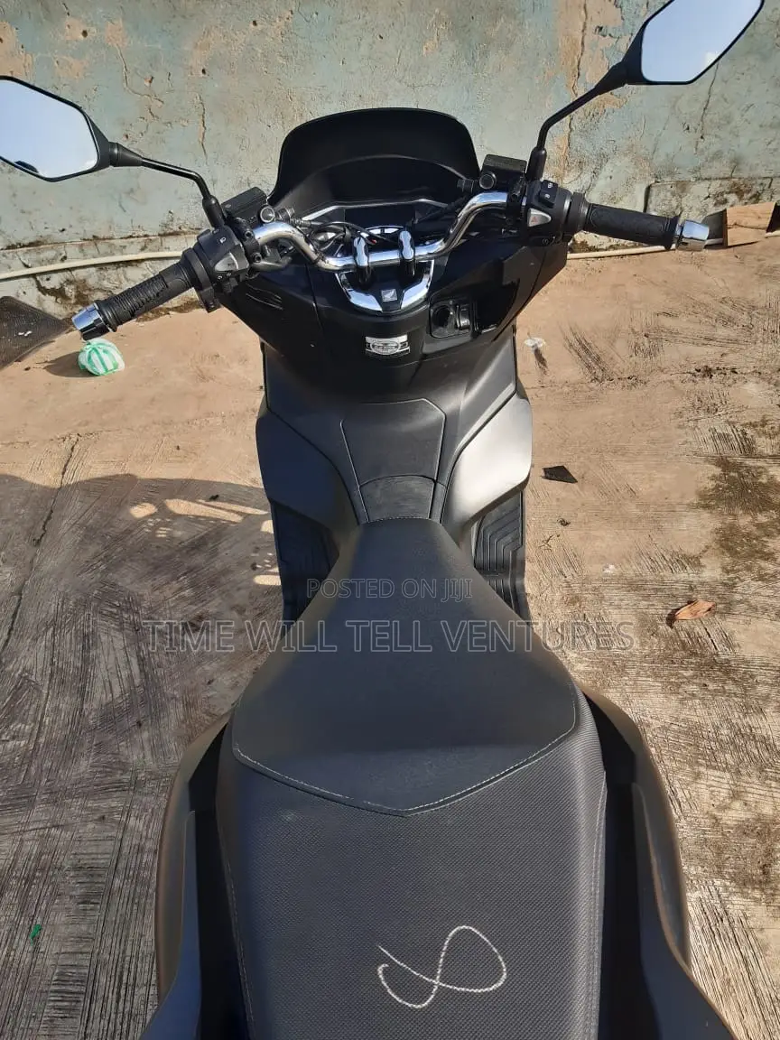 Honda 2023 Black