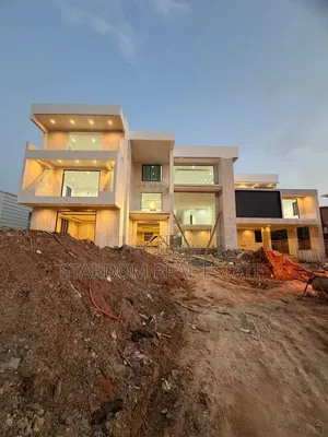 7bdrm Mansion in Adjiringanor, Ability for sale