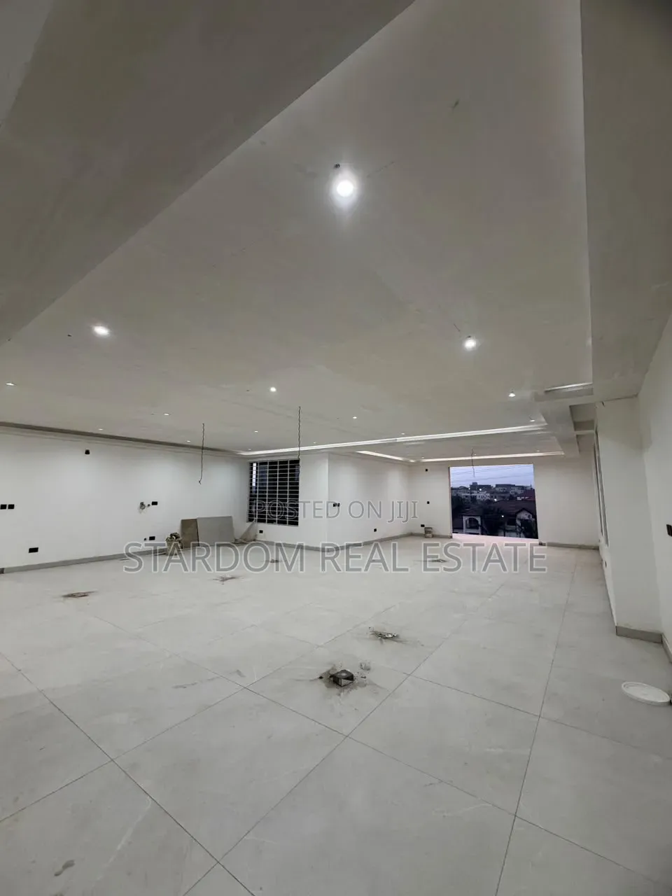 7bdrm Mansion in Adjiringanor, Ability for sale