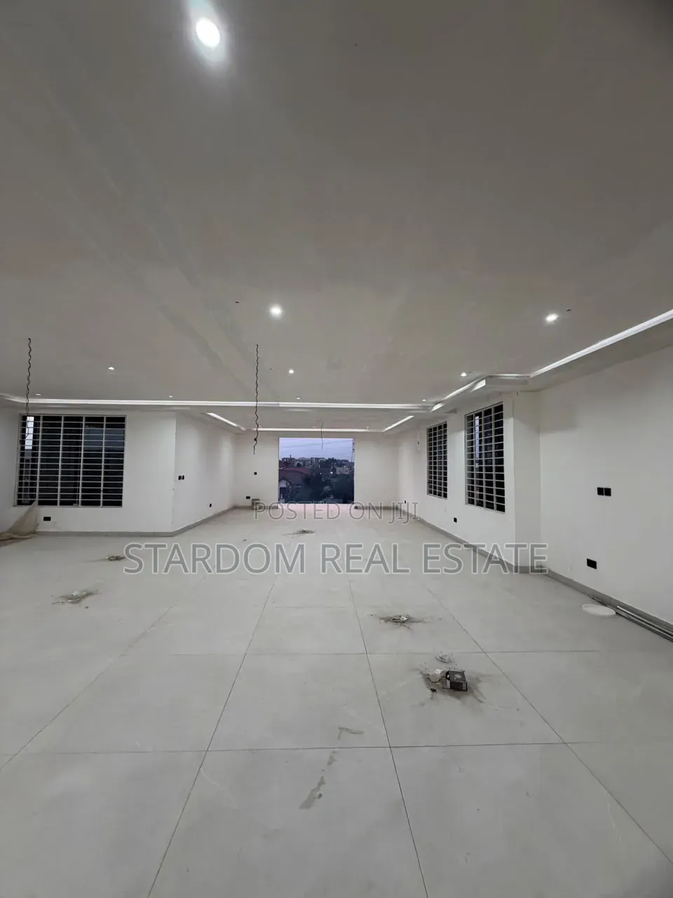 7bdrm Mansion in Adjiringanor, Ability for sale