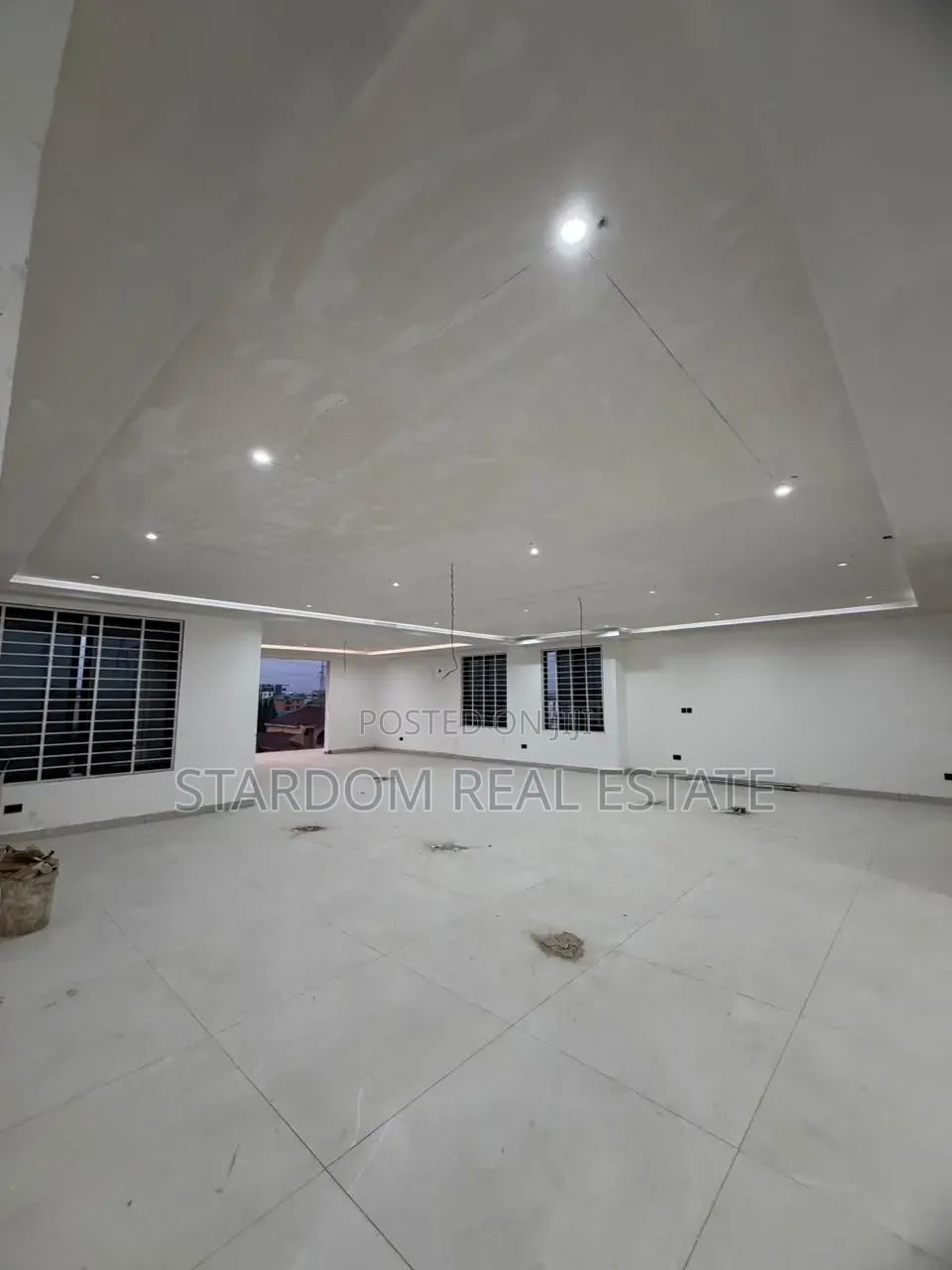 7bdrm Mansion in Adjiringanor, Ability for sale