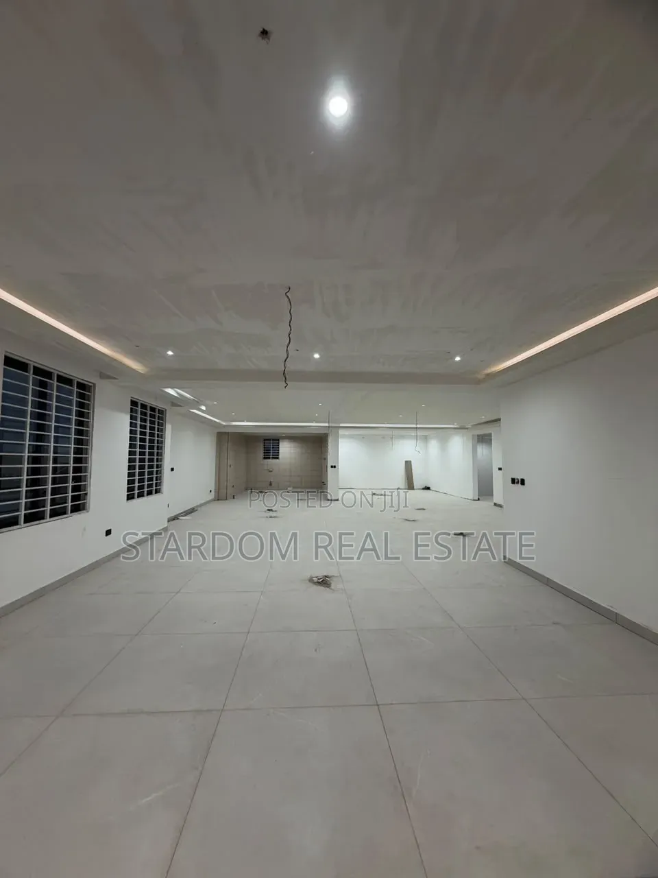 7bdrm Mansion in Adjiringanor, Ability for sale