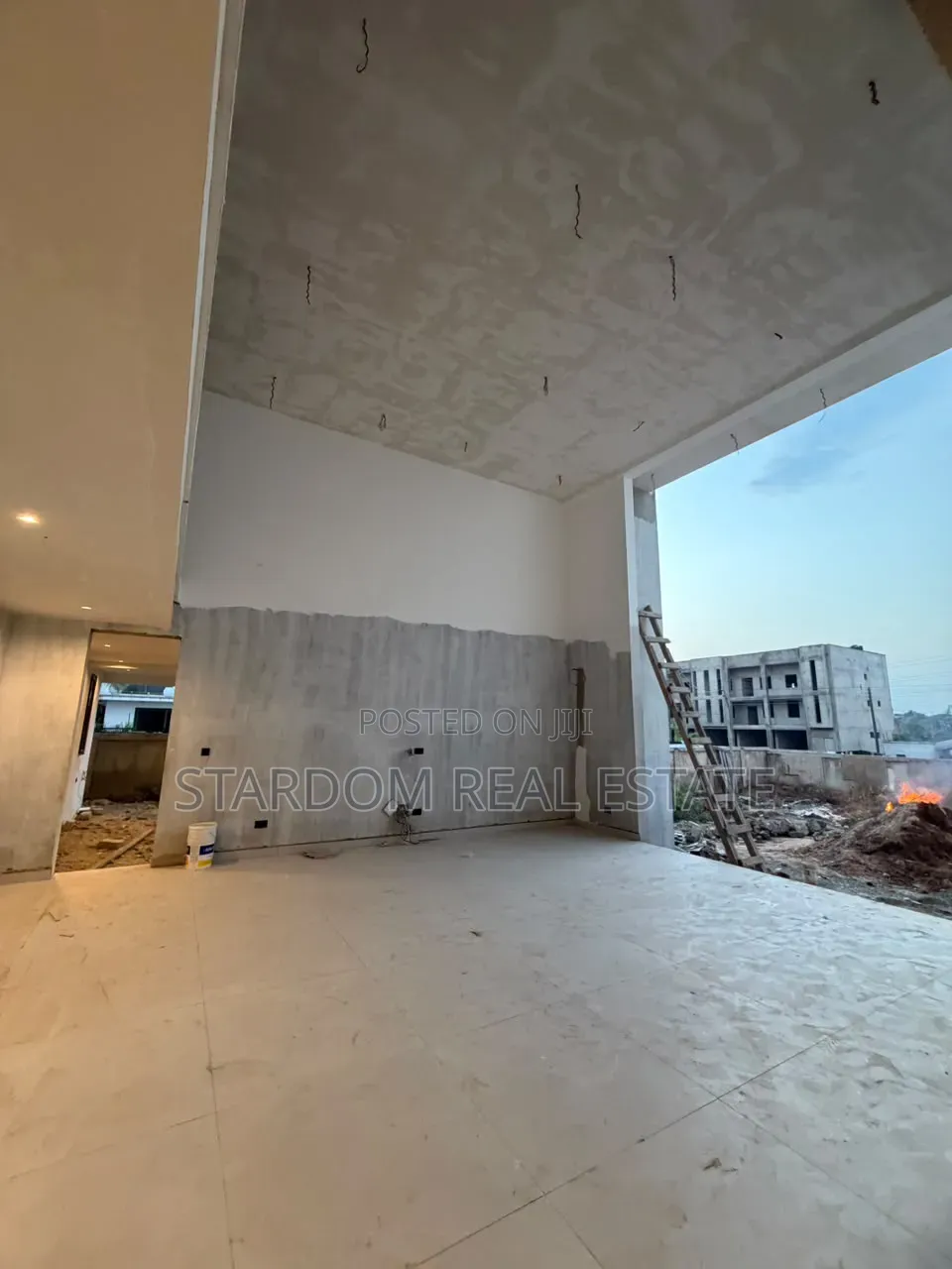7bdrm Mansion in Adjiringanor, Ability for sale