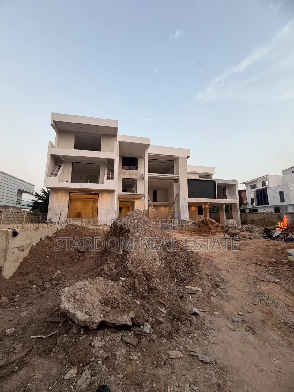7bdrm Mansion in Adjiringanor, Ability for sale