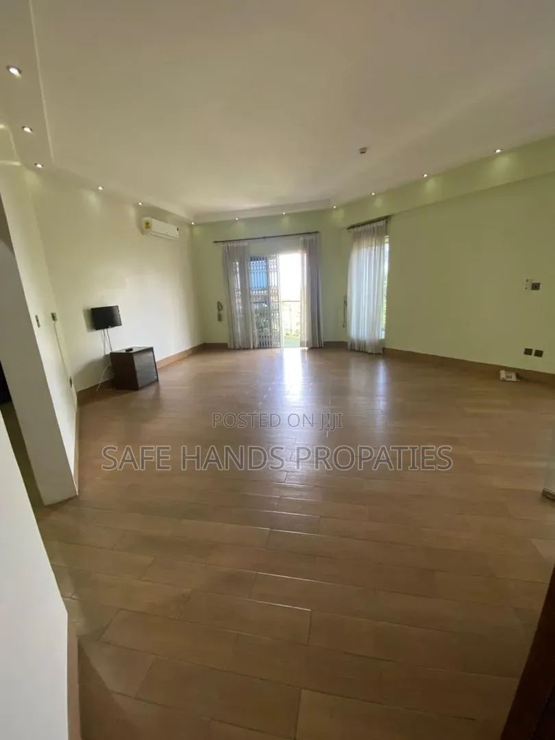 Furnished 4bdrm House in Hills, Accra Metropolitan for sale