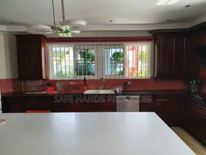 Furnished 4bdrm House in Hills, Accra Metropolitan for sale