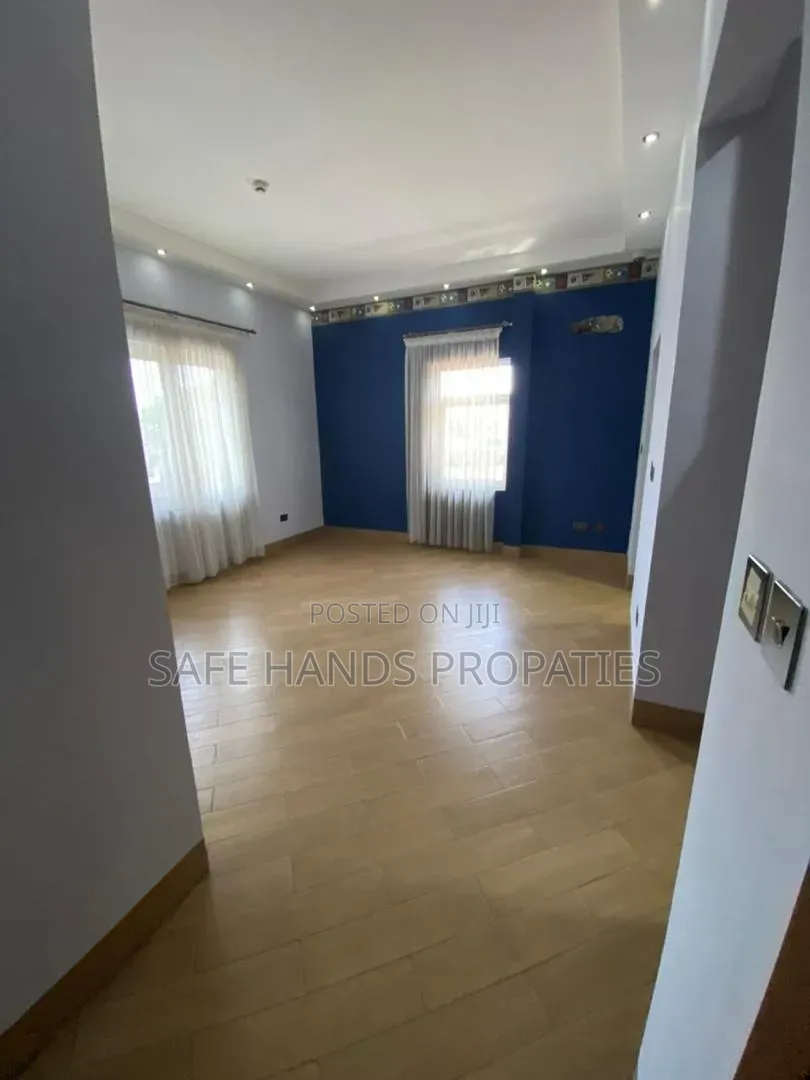 Furnished 4bdrm House in Hills, Accra Metropolitan for sale