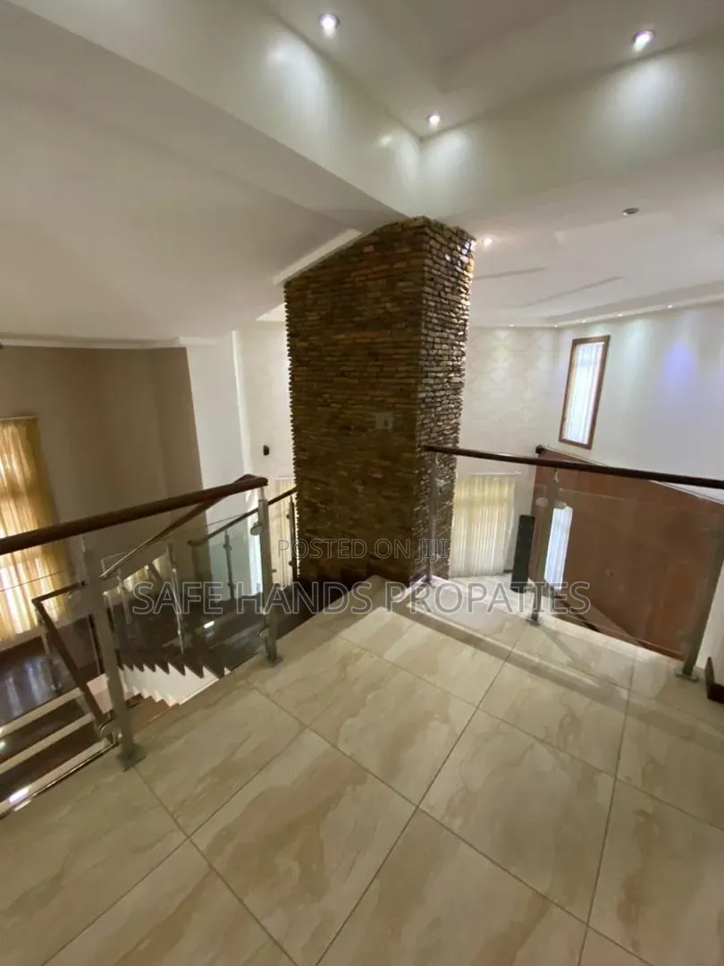 Furnished 4bdrm House in Hills, Accra Metropolitan for sale